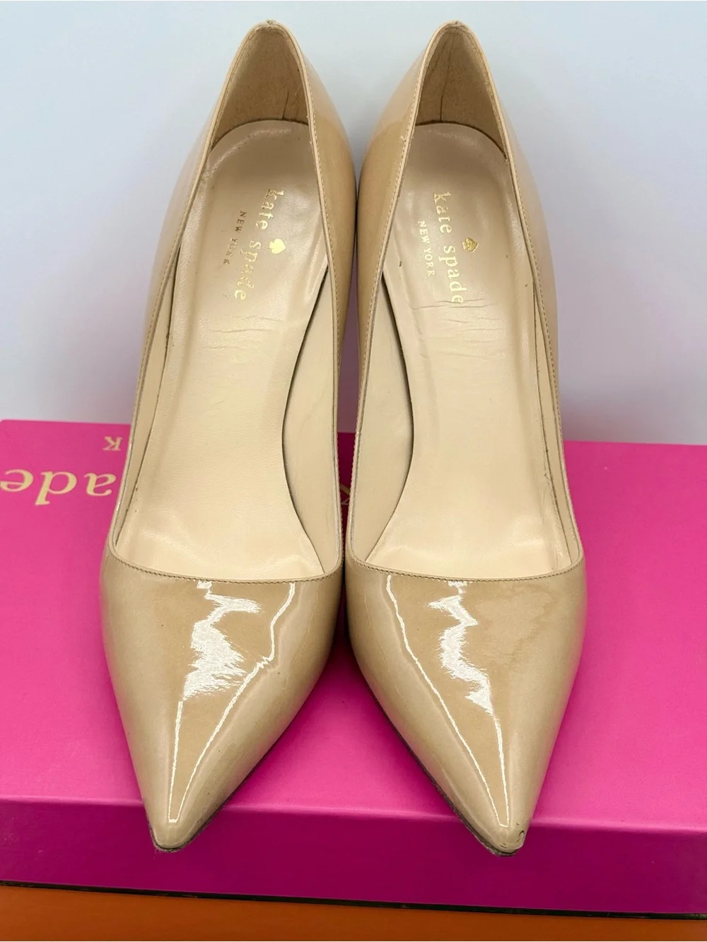 Kate Spade New York Nude Patent Leather Pointed Toe Pumps 8.5B Italy